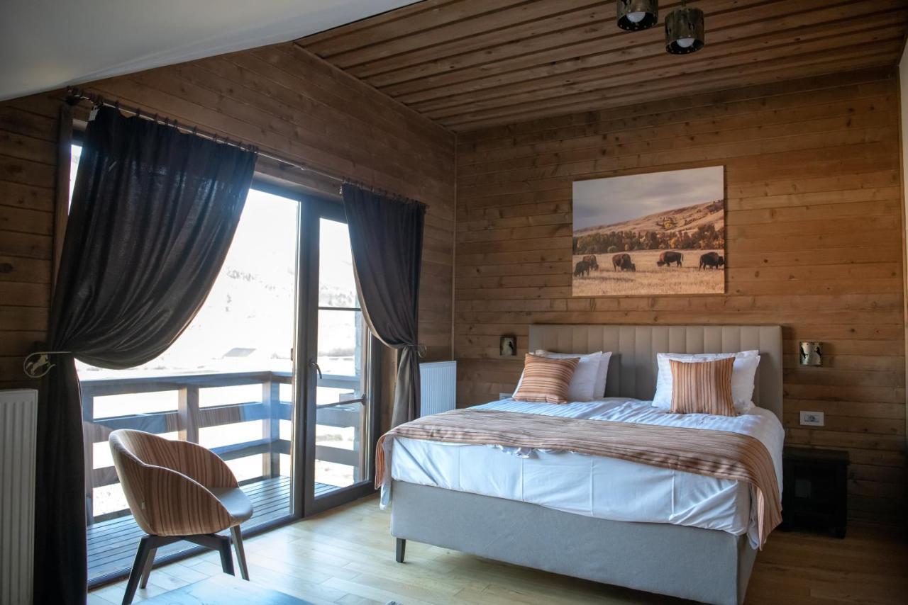 Maggie'S Ranch Hotel Rîşnov Buitenkant foto