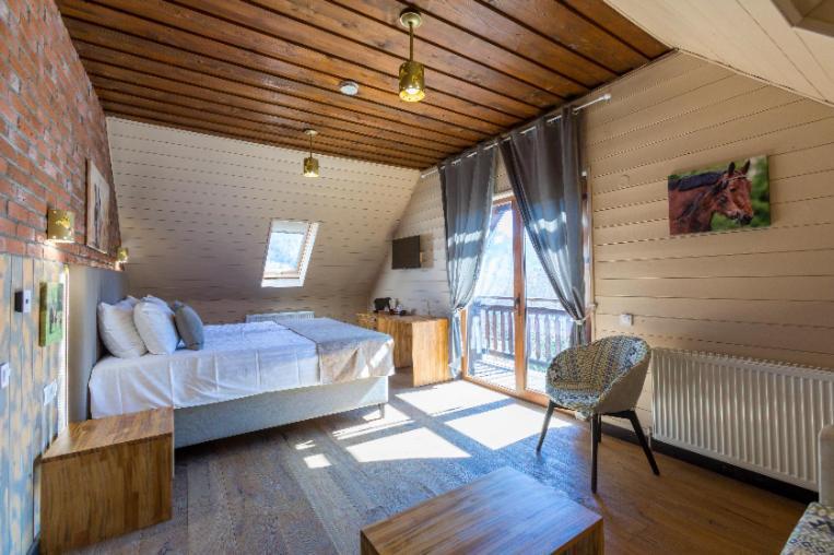 Maggie'S Ranch Hotel Rîşnov Buitenkant foto