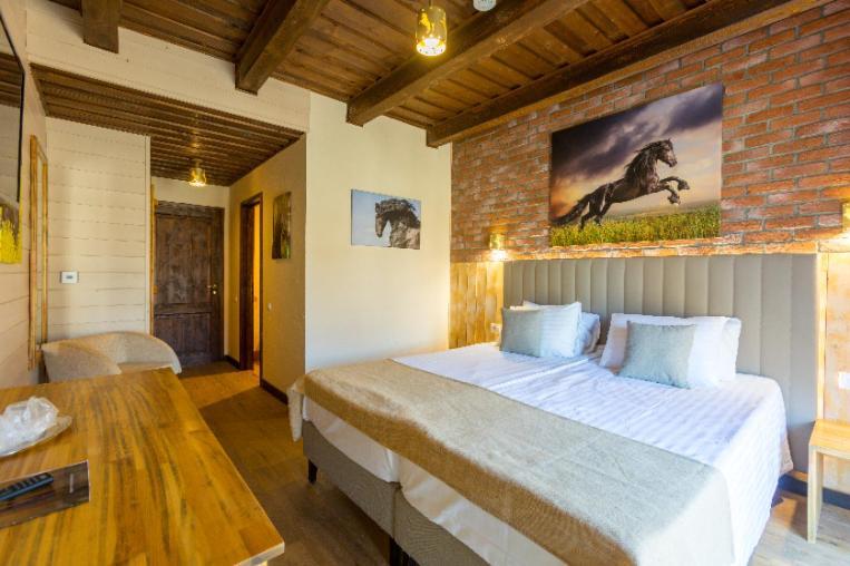 Maggie'S Ranch Hotel Rîşnov Buitenkant foto